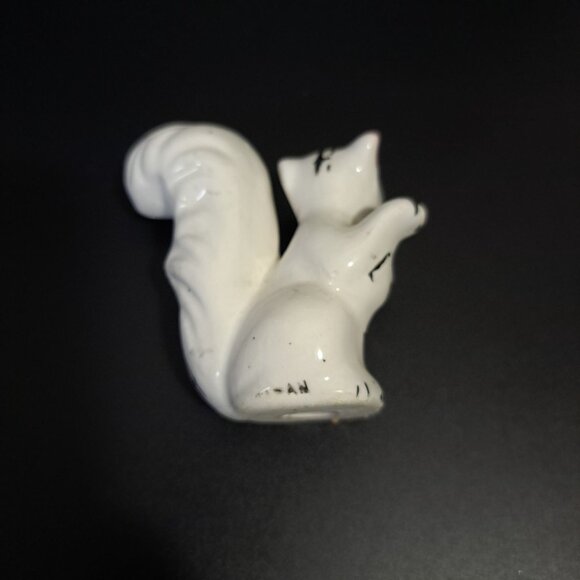 Vintage Ceramic Squirrel Japan Figurine White With Pink inner Ears - Picture 8 of 16